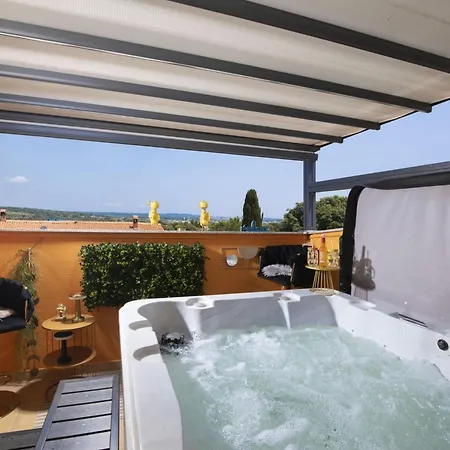 Venus Mit Whirlpool- Sauna In By Interhome *